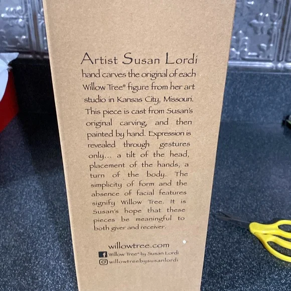 Willow Tree 6-Piece Nativity Set, Behold The Wonder of The Christmas story - Picture 14 of 14